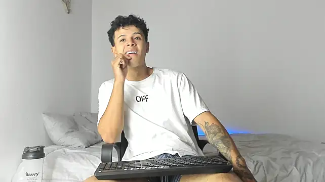Pertunjukan Kamera Web _Alex_Colton