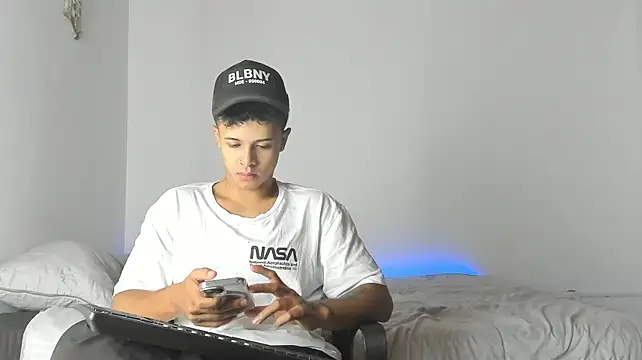 _Alex_Colton 在線直播表演