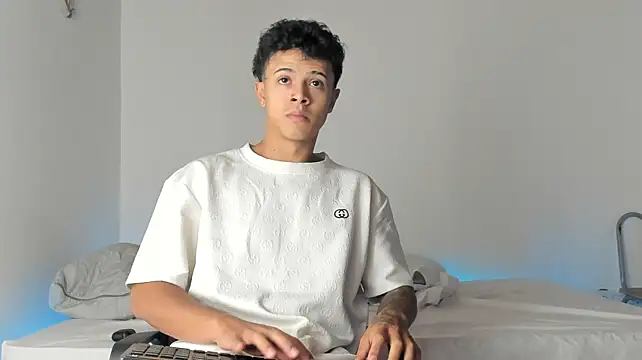 _Alex_Colton ওয়েবক্যাম শো