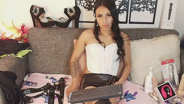 Petite_pepper's Webcam Show