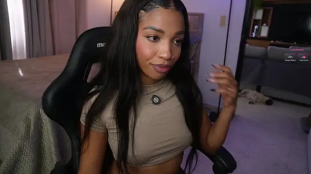 eimi_spacee's Webcam Show