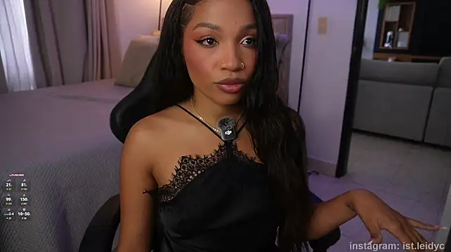 eimi_spacee Webcam show