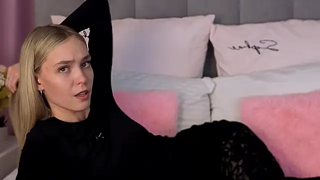 دردشة NikkiRyx الجنسية المباشرة