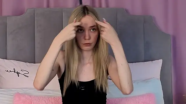 Chat XXX en directo de NikkiRyx