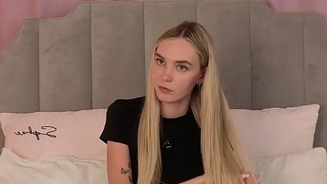 دردشة NikkiRyx الجنسية المباشرة