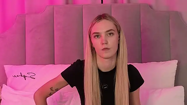 NikkiRyx's Live XXX Chat
