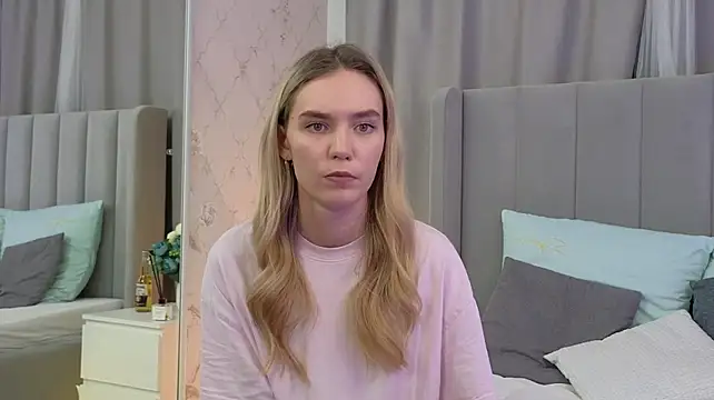 NikkiRyx Chat XXX in diretta