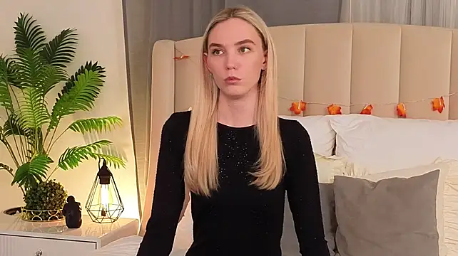 NikkiRyx – Naživo XXX chat