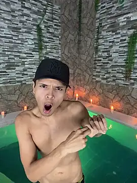 Alejandroo_Montenegro 网络视讯表演