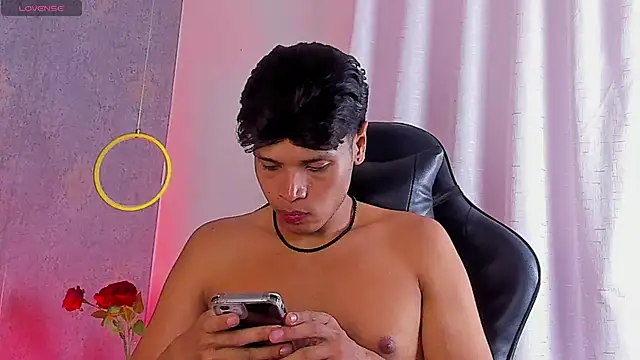 عرض كام Alejandroo_Montenegro