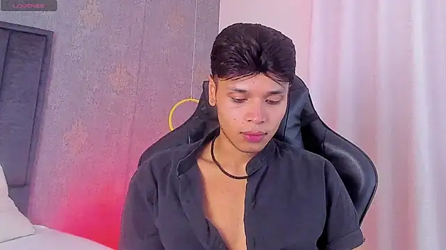 Alejandroo_Montenegro webkamerás műsora
