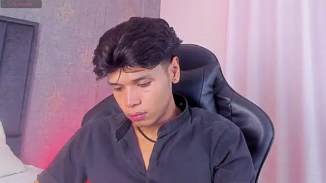 Alejandroo_Montenegro ওয়েবক্যাম শো