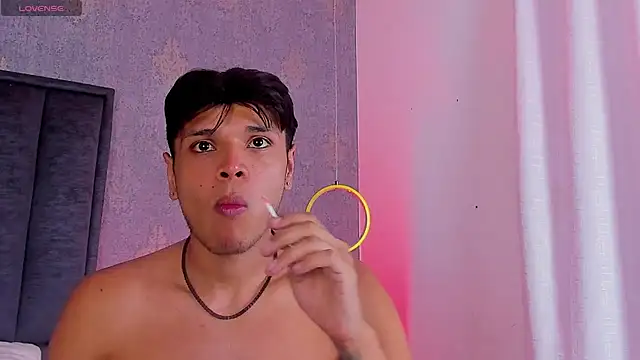 Alejandroo_Montenegro 웹캠 쇼