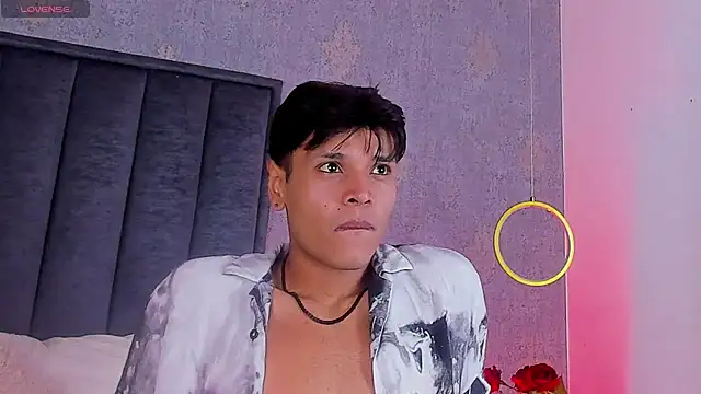 Alejandroo_Montenegro Adlı Modelin Web Kamerası Şovu