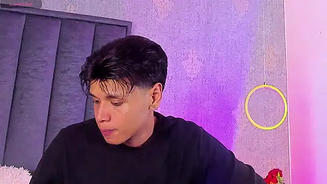 Alejandroo_Montenegro Шоу с уебкамера