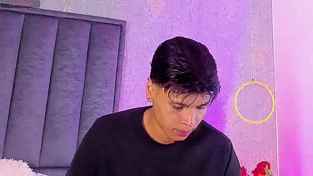 Alejandroo_Montenegro webcam show