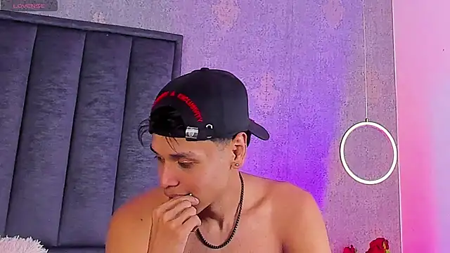 Alejandroo_Montenegro Webcam Show