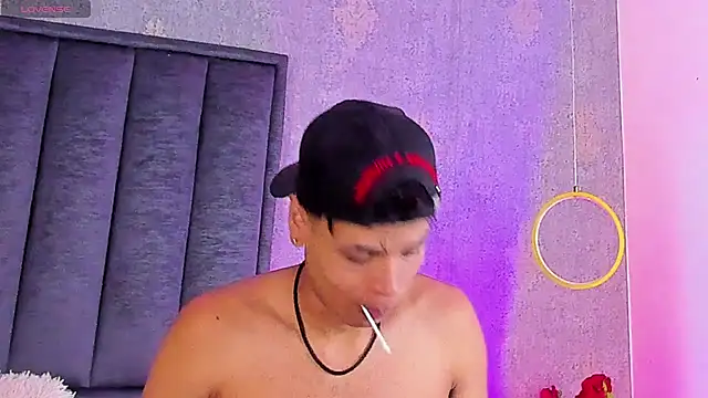 Alejandroo_Montenegro Webcam Show