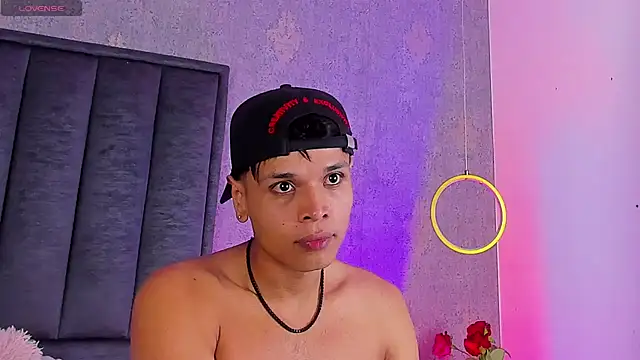 Alejandroo_Montenegro webkamerás műsora