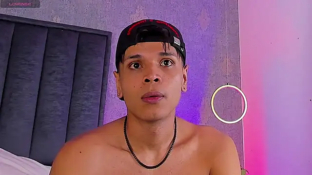 عرض كام Alejandroo_Montenegro