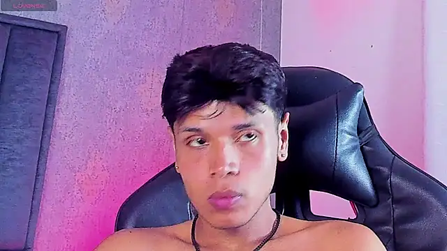 عرض كام Alejandroo_Montenegro