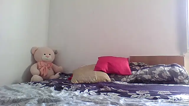 yoahotpetrafiery Show in webcam
