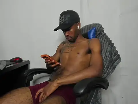 Kofi_exotic_2 Chat XXX live