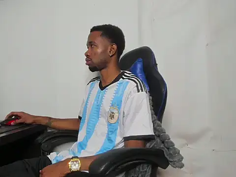 Show de Kofi_exotic_2 na webcam
