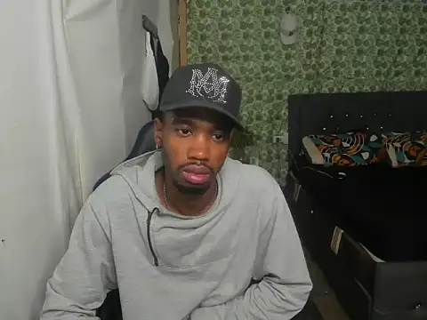 Show de Kofi_exotic_2 na webcam