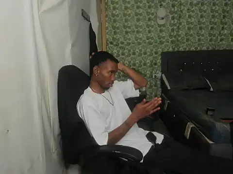 Kofi_exotic_2 Adlı Modelin Web Kamerası Şovu