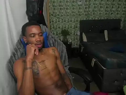 Show de webcam de Kofi_exotic_2
