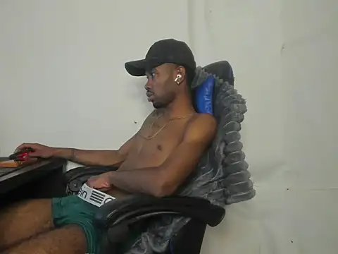 Kofi_exotic_2 webcam show