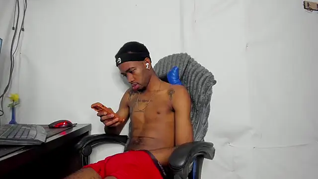הופעת וובקאם של Kofi_exotic_2