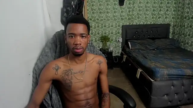 Pokazy przed kamerką – Kofi_exotic_2