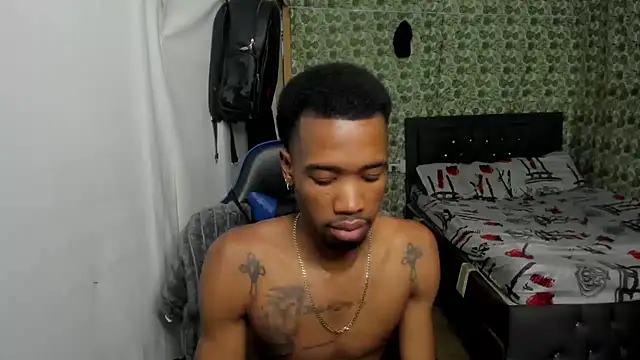 הופעת וובקאם של Kofi_exotic_2