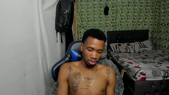 Kofi_exotic_2 Show in webcam