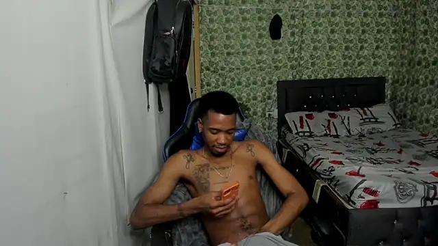Kofi_exotic_2 Шоу с уебкамера