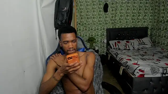 Kofi_exotic_2 Show in webcam