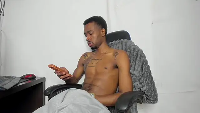 Pokazy przed kamerką – Kofi_exotic_2