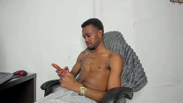 Kofi_exotic_2 Show in webcam