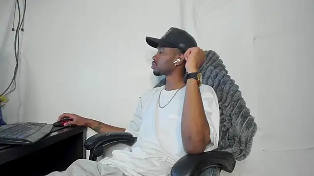 Kofi_exotic_2 webcam show