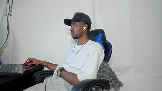 Show modela Kofi_exotic_2 na web-kameri