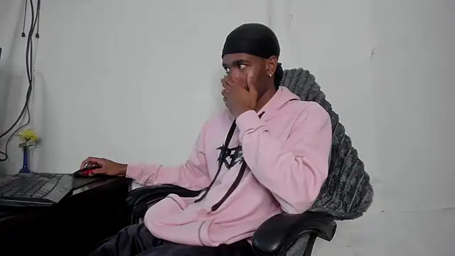 Show de webcam de Kofi_exotic_2