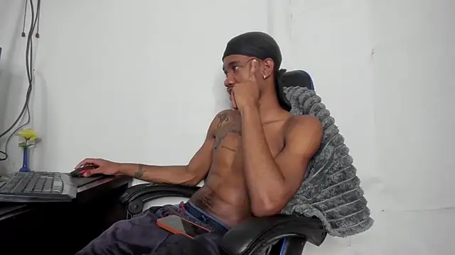 Kofi_exotic_2 Шоу с уебкамера