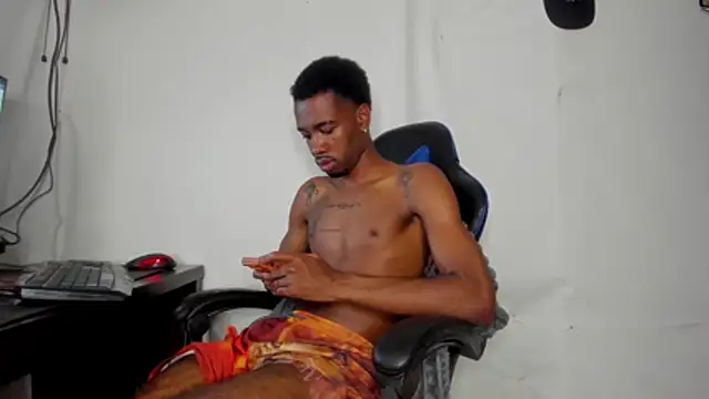 הופעת וובקאם של Kofi_exotic_2
