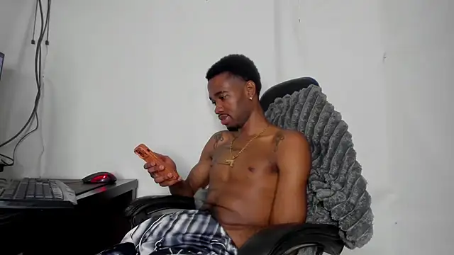 Kofi_exotic_2 Show Webcam