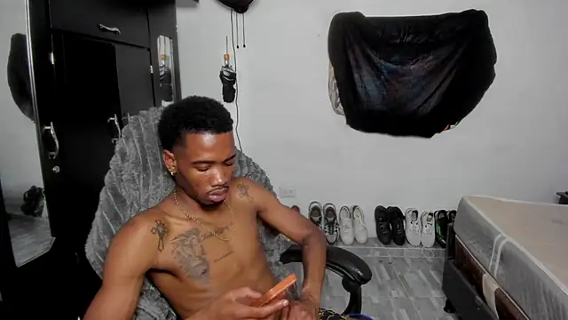 Show de webcam de Kofi_exotic_2