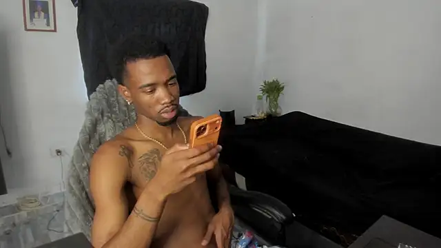 Kofi_exotic_2 Show in webcam