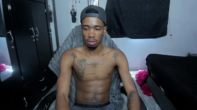 Pokazy przed kamerką – Kofi_exotic_2