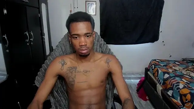 Pokazy przed kamerką – Kofi_exotic_2